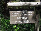 quartzville picnic sign graphic